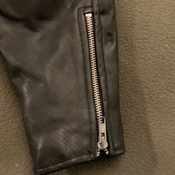 Mossi black leather jacket. Size 14. Armpit to armpit is approx 21 inches - Picture 13 of 13